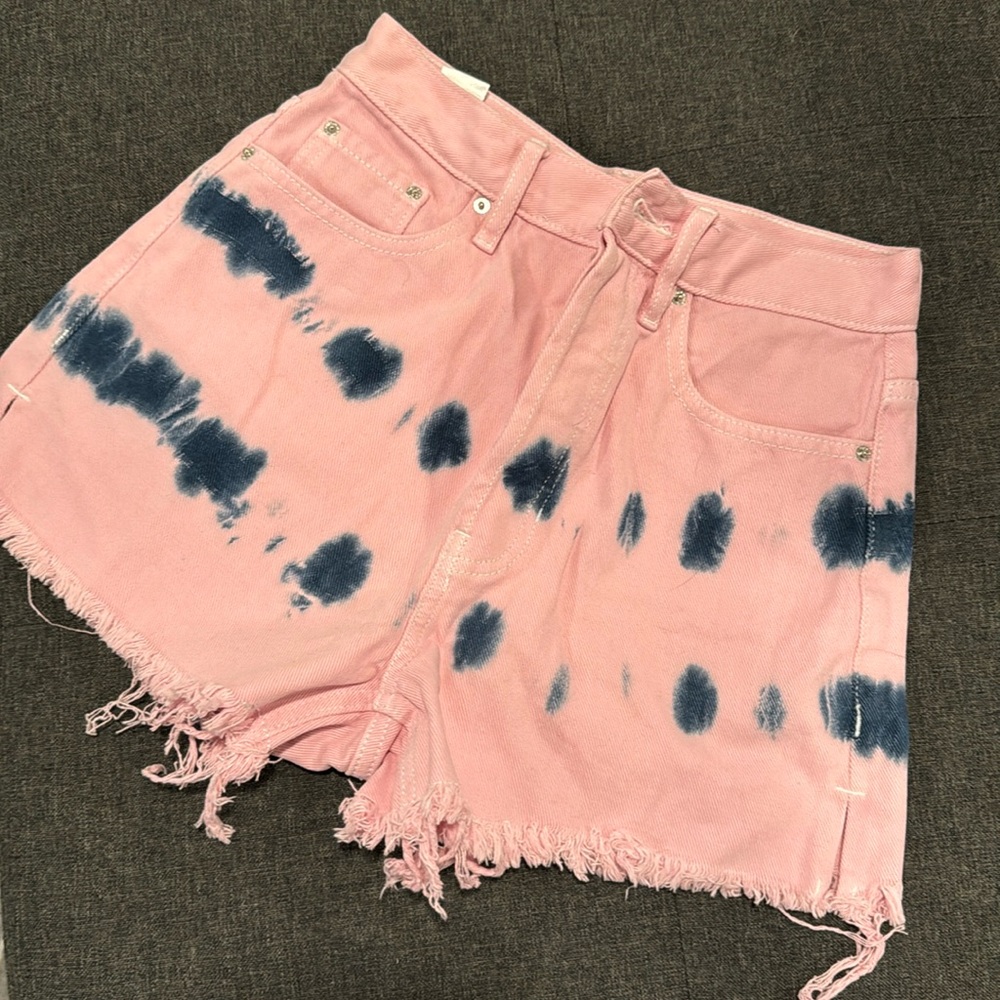 Pretty in pink PAC Sun jean shorts